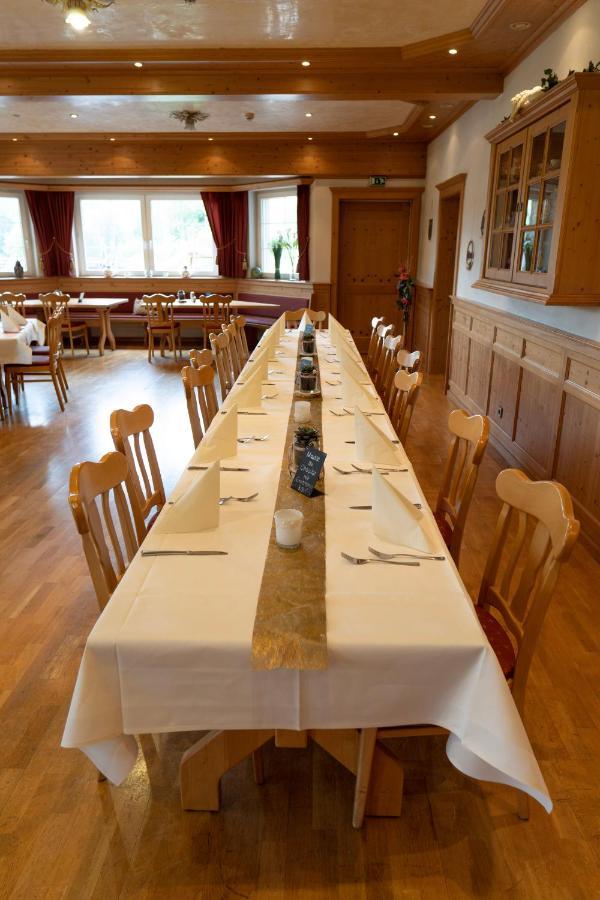 Landgasthof Hirschen Untermettingen 윌링겐-비르켄도르프 외부 사진